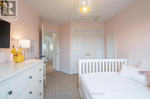 2935 Berwick Drive, Burlington (Rose), ON - Indoor Photo Showing Bedroom