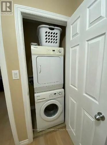 2 - 1303 Leighland Road, Burlington, ON - Indoor Photo Showing Laundry Room