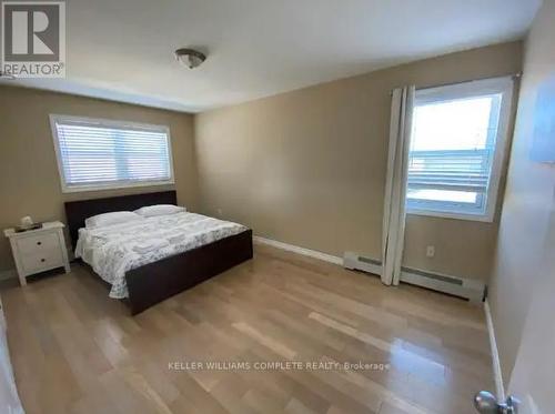 2 - 1303 Leighland Road, Burlington, ON - Indoor Photo Showing Bedroom