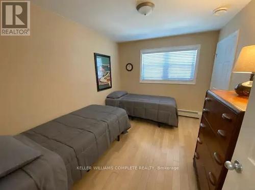 2 - 1303 Leighland Road, Burlington, ON - Indoor Photo Showing Bedroom