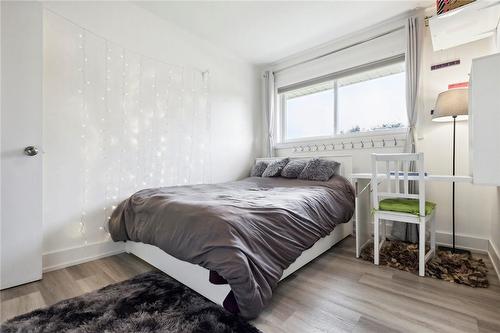 225 Helena Avenue, Winona, ON - Indoor Photo Showing Bedroom