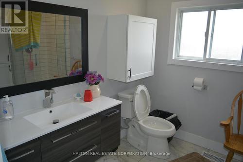 1349 Highway 56, Haldimand, ON - Indoor Photo Showing Bathroom