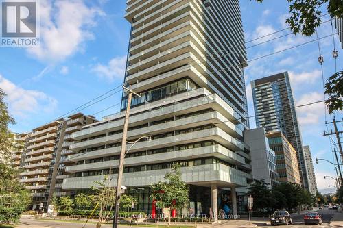 1307 - 185 Roehampton Avenue, Toronto (Mount Pleasant West), ON - Outdoor With Balcony With Facade