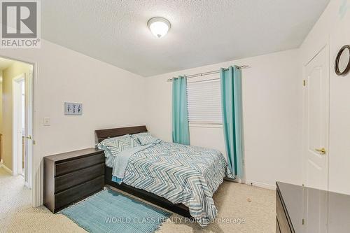 86 Glendarling Crescent, Hamilton, ON - Indoor Photo Showing Bedroom