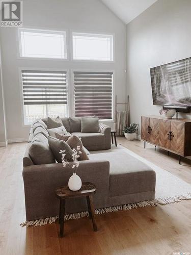 110 Hayward Drive, Carlyle, SK - Indoor Photo Showing Living Room