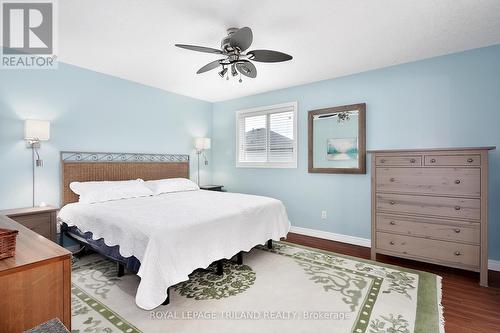 1033 South Wenige Drive, London, ON - Indoor Photo Showing Bedroom