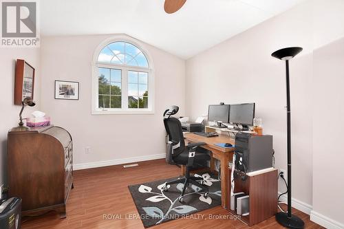 1033 South Wenige Drive, London, ON - Indoor Photo Showing Office