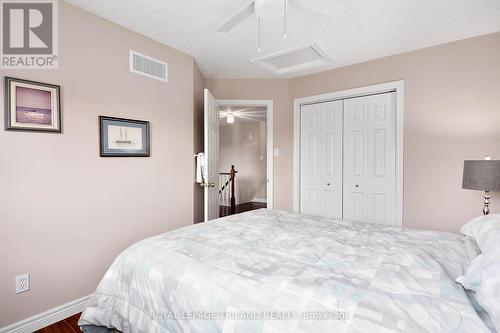 1033 South Wenige Drive, London, ON - Indoor Photo Showing Bedroom