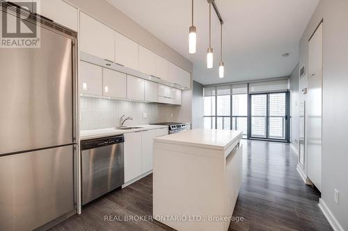 3903 - 110 Charles Street E, Toronto (Church-Yonge Corridor), ON - Indoor Photo Showing Kitchen