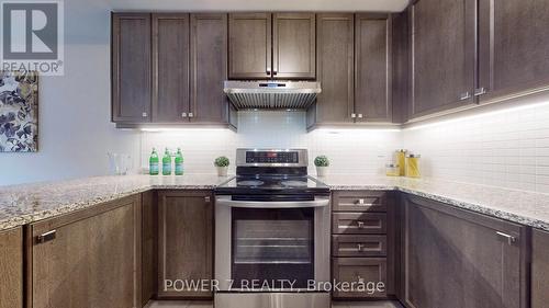 12 Cafaro Lane, Markham, ON - Indoor Photo Showing Kitchen With Upgraded Kitchen