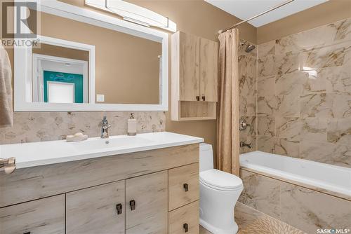 10309 Hock Avenue, North Battleford, SK - Indoor Photo Showing Bathroom