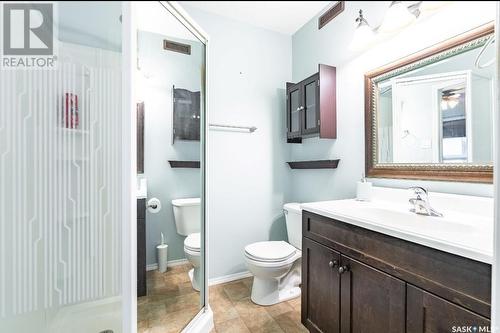 10309 Hock Avenue, North Battleford, SK - Indoor Photo Showing Bathroom