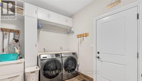 6375 Matchette Road, Lasalle, ON - Indoor Photo Showing Laundry Room