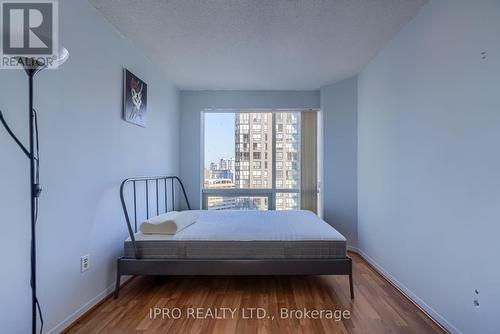 1710 - 1001 Bay Street, Toronto, ON - Indoor Photo Showing Bedroom