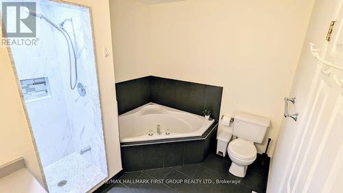 97 Shady Lane Crescent, Clarington (Bowmanville), ON - Indoor Photo Showing Bathroom