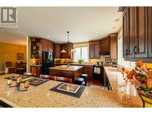 1201 Government  Street, Nelson, BC - Indoor Photo Showing Kitchen With Double Sink