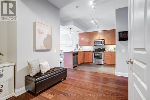 208 - 1 Hurontario Street, Mississauga (Port Credit), ON - Indoor Photo Showing Kitchen