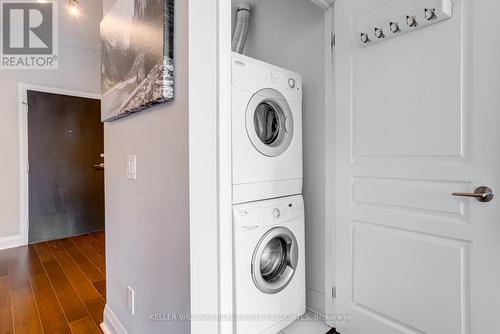 208 - 1 Hurontario Street, Mississauga (Port Credit), ON - Indoor Photo Showing Laundry Room