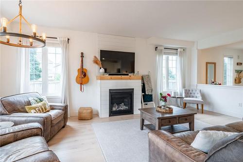 2935 Berwick Drive, Burlington, ON - Indoor Photo Showing Living Room With Fireplace