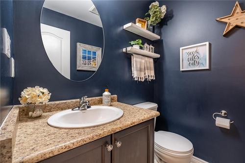 2935 Berwick Drive, Burlington, ON - Indoor Photo Showing Bathroom