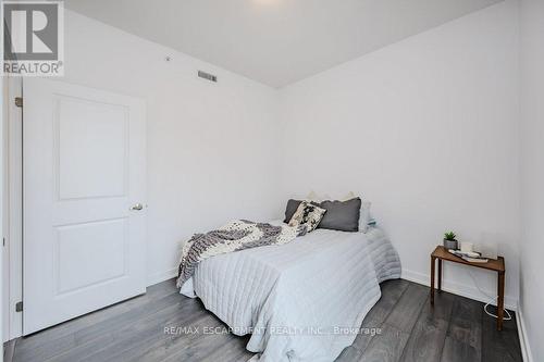 804 - 81 Robinson Street, Hamilton (Durand), ON - Indoor Photo Showing Bedroom