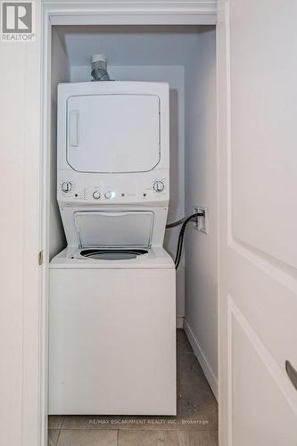 804 - 81 Robinson Street, Hamilton (Durand), ON - Indoor Photo Showing Laundry Room