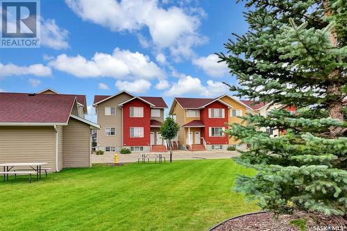 60 5004 James Hill Road, Regina, SK - Outdoor With Facade