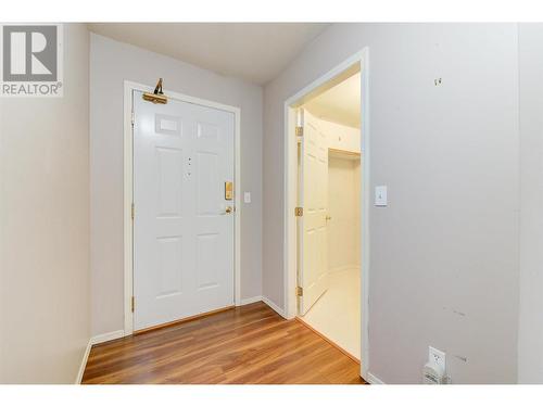 200 Hollywood Road Unit# 203, Kelowna, BC - Indoor Photo Showing Other Room