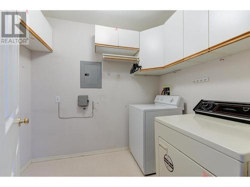 200 Hollywood Road Unit# 203, Kelowna, BC - Indoor Photo Showing Laundry Room