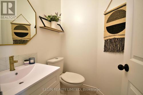 21 Timberlane Crescent, Central Elgin (Lynhurst), ON - Indoor Photo Showing Bathroom