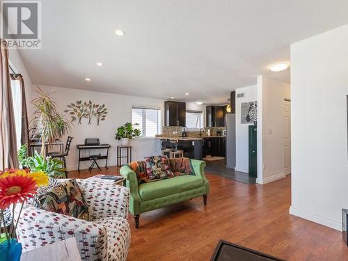 136 Goldeneye Street, Whitehorse, YT - Indoor Photo Showing Living Room