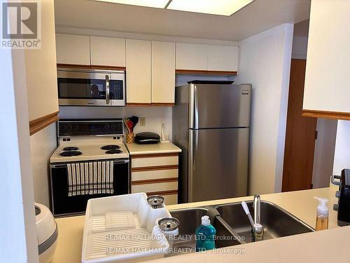 1803 - 7 Concorde Place, Toronto (Banbury-Don Mills), ON - Indoor Photo Showing Kitchen With Double Sink