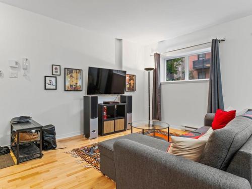 Salon - 1-614 Rue St-Philippe, Montréal (Le Sud-Ouest), QC - Indoor Photo Showing Living Room