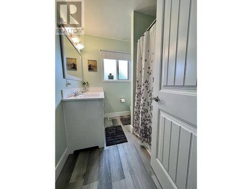 1035 Pigeon Avenue, Williams Lake, BC - Indoor Photo Showing Bathroom