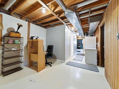 2596 Aberdeen Road, Merritt, BC - Indoor Photo Showing Basement