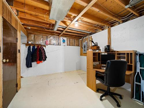 2596 Aberdeen Road, Merritt, BC - Indoor Photo Showing Basement