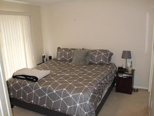 81-1775 Mckinley Crt, Kamloops, BC - Indoor Photo Showing Bedroom