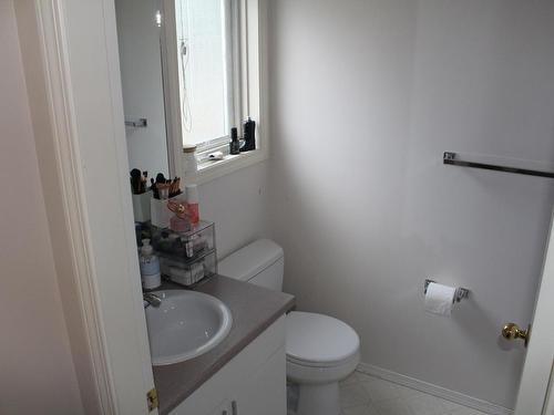 81-1775 Mckinley Crt, Kamloops, BC - Indoor Photo Showing Bathroom