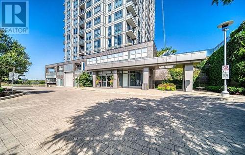 2402 - 18 Graydon Hall Drive, Toronto (Parkwoods-Donalda), ON - Outdoor