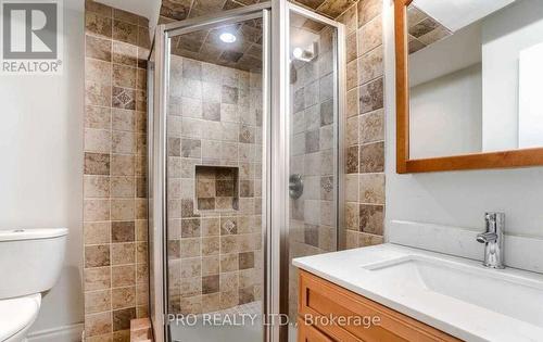 416 Hansen Road N, Brampton (Madoc), ON - Indoor Photo Showing Bathroom