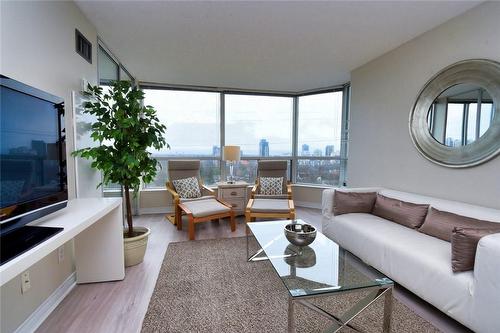 1276 Maple Crossing Boulevard|Unit #1508, Burlington, ON - Indoor Photo Showing Living Room