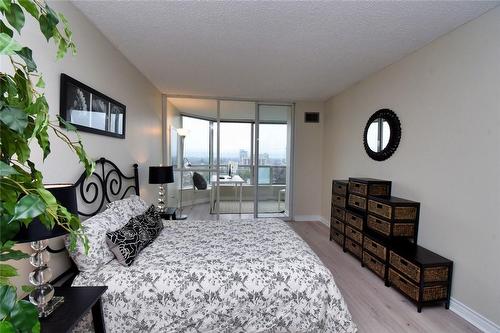 1276 Maple Crossing Boulevard|Unit #1508, Burlington, ON - Indoor