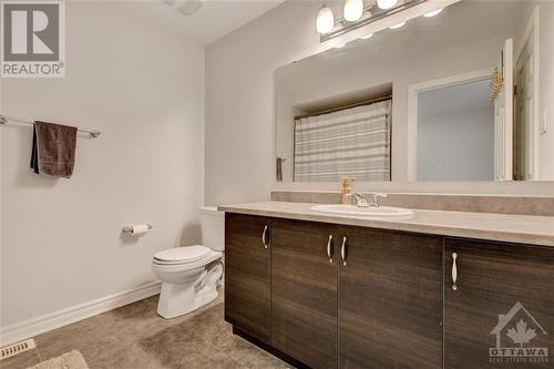 18 Caspian Row, Stittsville, ON - Indoor Photo Showing Bathroom