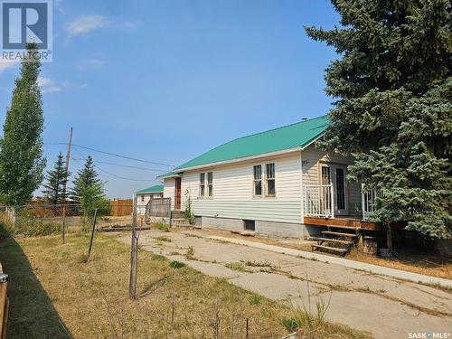 241 3Rd Street W, Mankota, SK - Outdoor