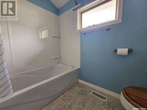 241 3Rd Street W, Mankota, SK - Indoor Photo Showing Bathroom