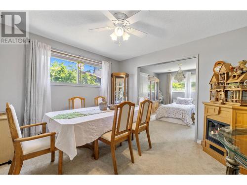 660 Sparrow Road, Kelowna, BC - Indoor Photo Showing Dining Room