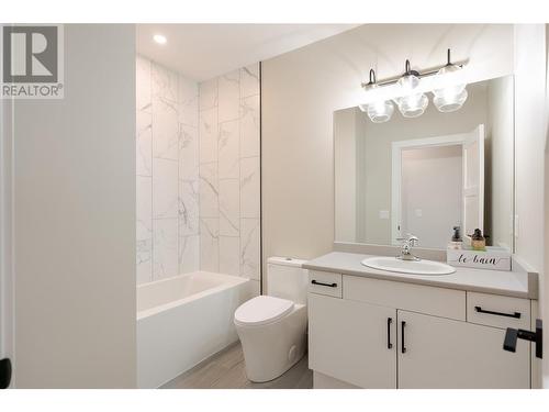 3341 Hawks Crescent, West Kelowna, BC - Indoor Photo Showing Bathroom