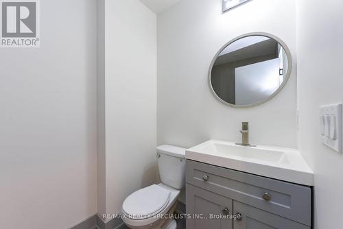 5277 5Th Side Road, Essa, ON - Indoor Photo Showing Bathroom