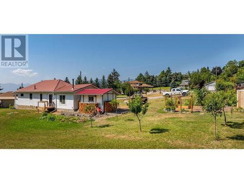 216 27Th  N Avenue, Creston, BC - Outdoor