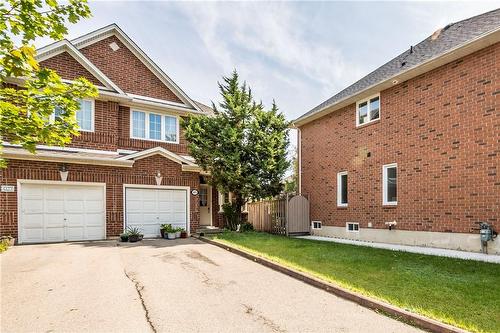 1075 Johnson'S Lane, Mississauga, ON - Outdoor